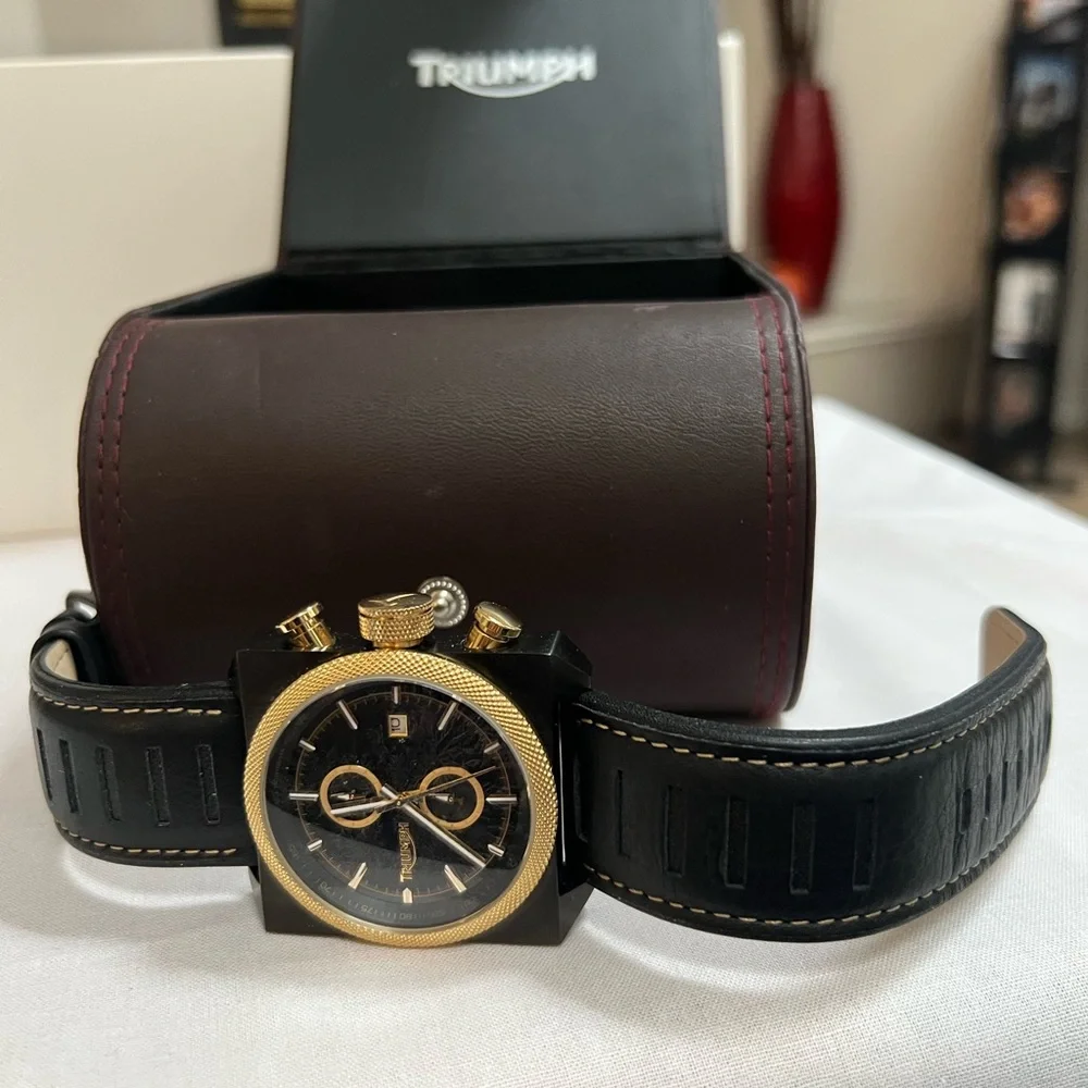 Triumph Motorcycles Men's 3024-05 Scrambler Collection Chronograph Watch - Picture 4 of 8